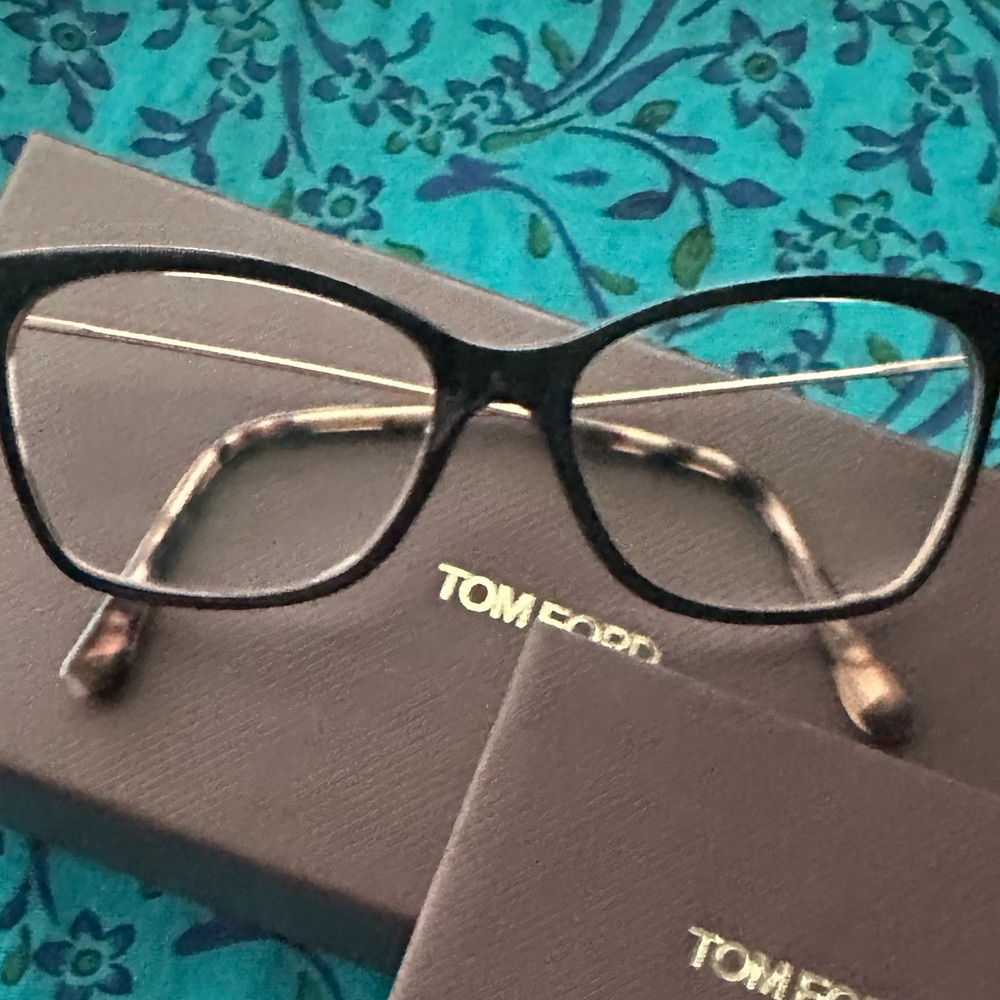 Tom Ford FT5712 Black -Gold  Eyeglasses - Picture 2 of 8